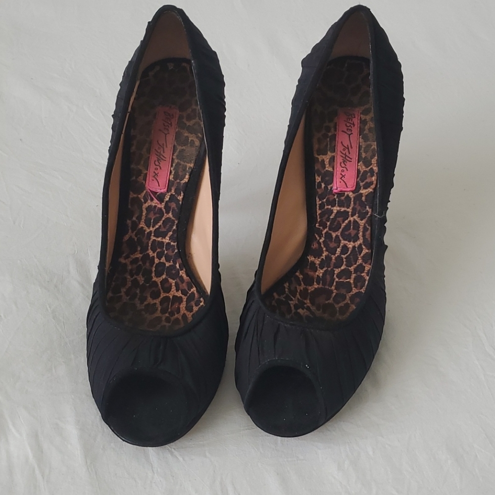 Betsy Johnson Peep Toe Pumps